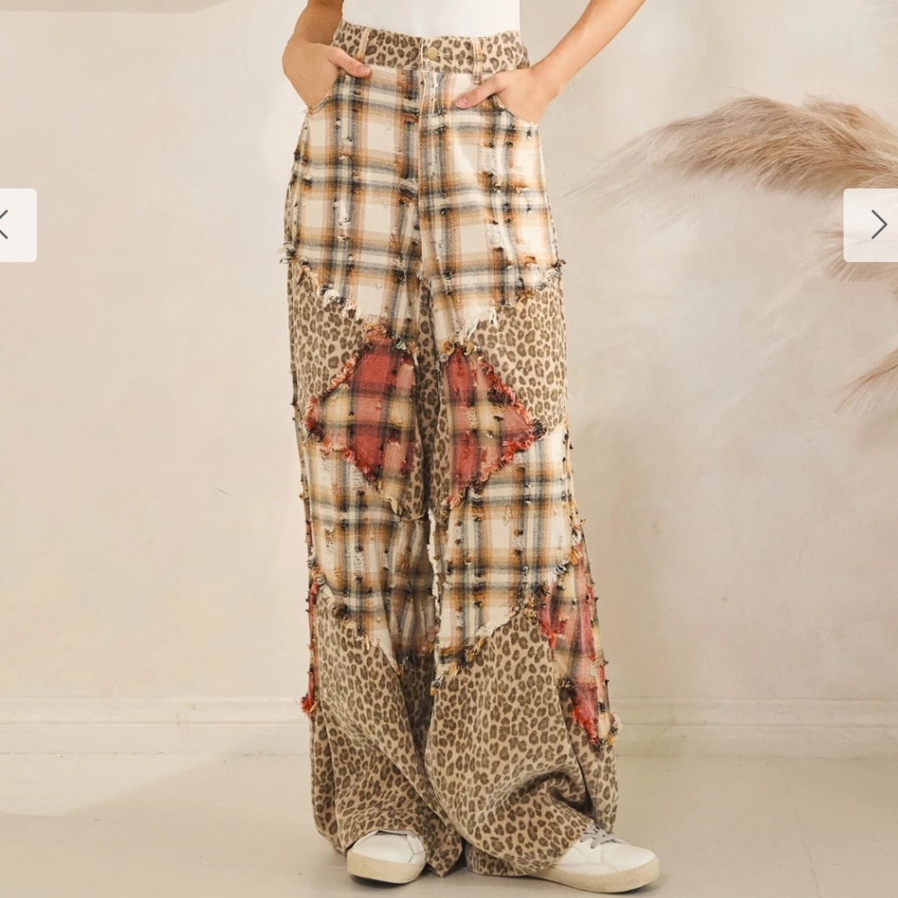 Oli & Hali  “ Waconia “ Oli and Hali Washed Leopard Mixed Fabric Pants 63